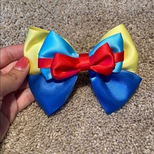 Snow White Bow
